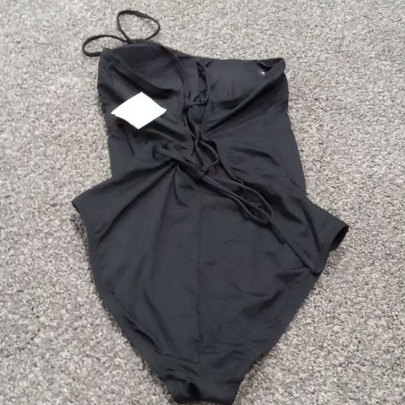 La Blanca black goddess one shoulder strappy swimsuit. 8, 10 & 14 available NWT - Picture 5 of 5